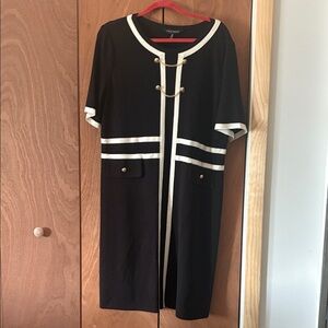 Ming Wang Black and White Dress Size XL With Gold Tone Button and Chain Detail